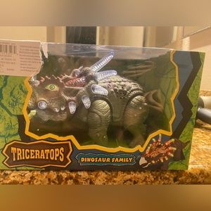 Dinosaur Century- Triceratops